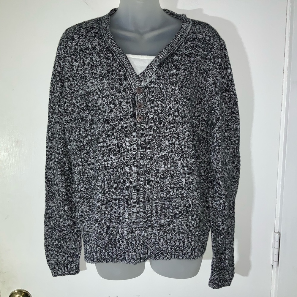 B&W PULLOVER SWEATER TOP HASTING & SMITH SALE!